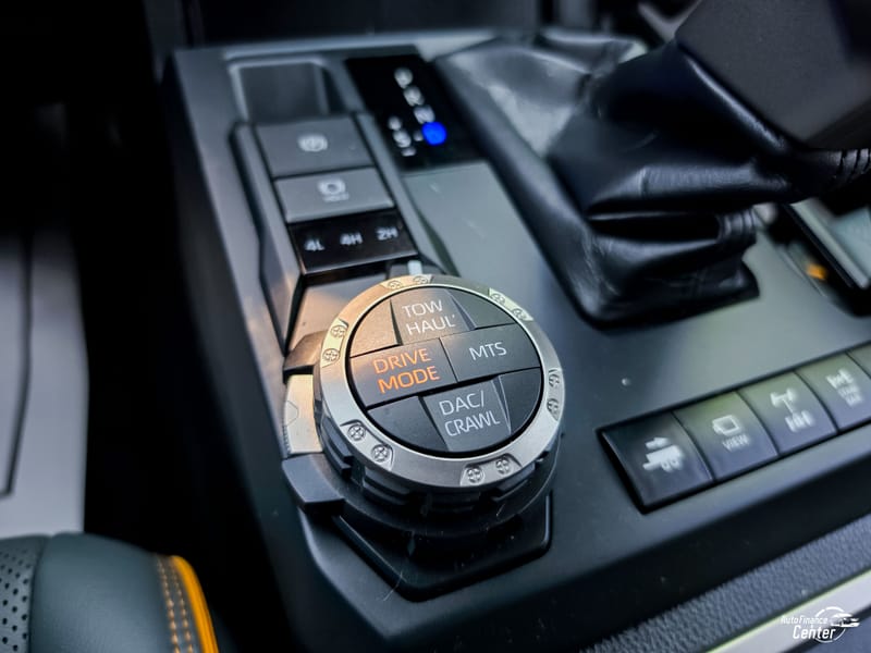2025 TOYOTA TACOMA HYBRID TRAILH - TOY040161