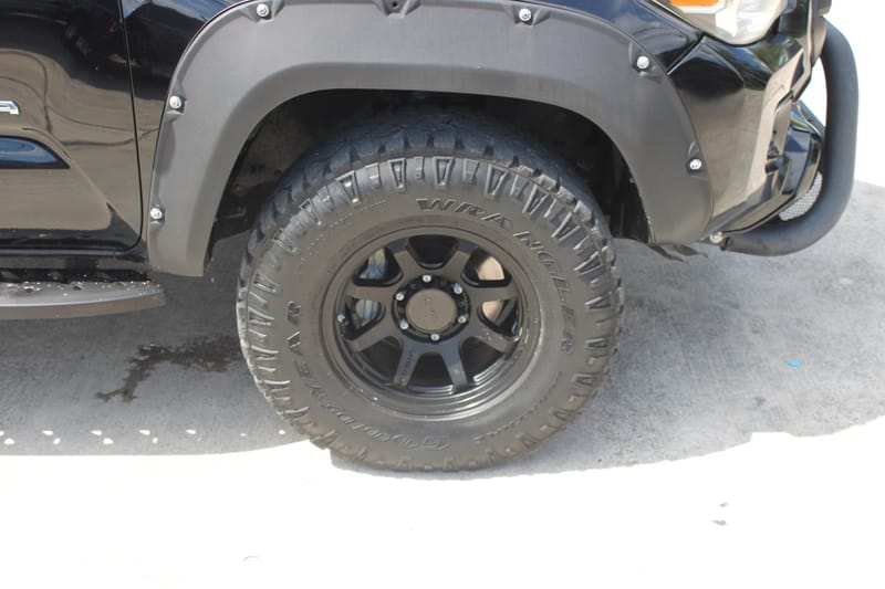 2017 TOYOTA TACOMA - TOY040903
