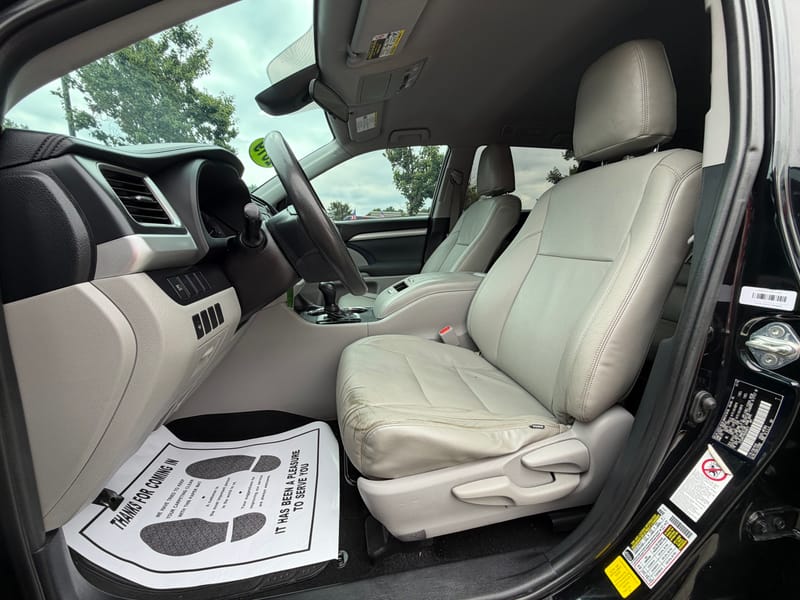 2019 TOYOTA HIGHLANDER LE - TOY046913
