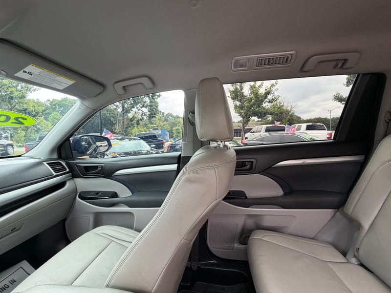 2019 TOYOTA HIGHLANDER LE - TOY046913