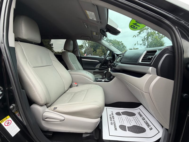 2019 TOYOTA HIGHLANDER LE - TOY046913