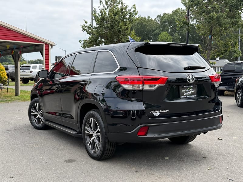 2019 TOYOTA HIGHLANDER LE - TOY046913