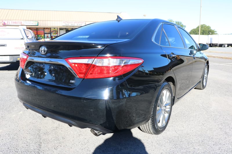 2015 TOYOTA CAMRY SE - TOY047042D
