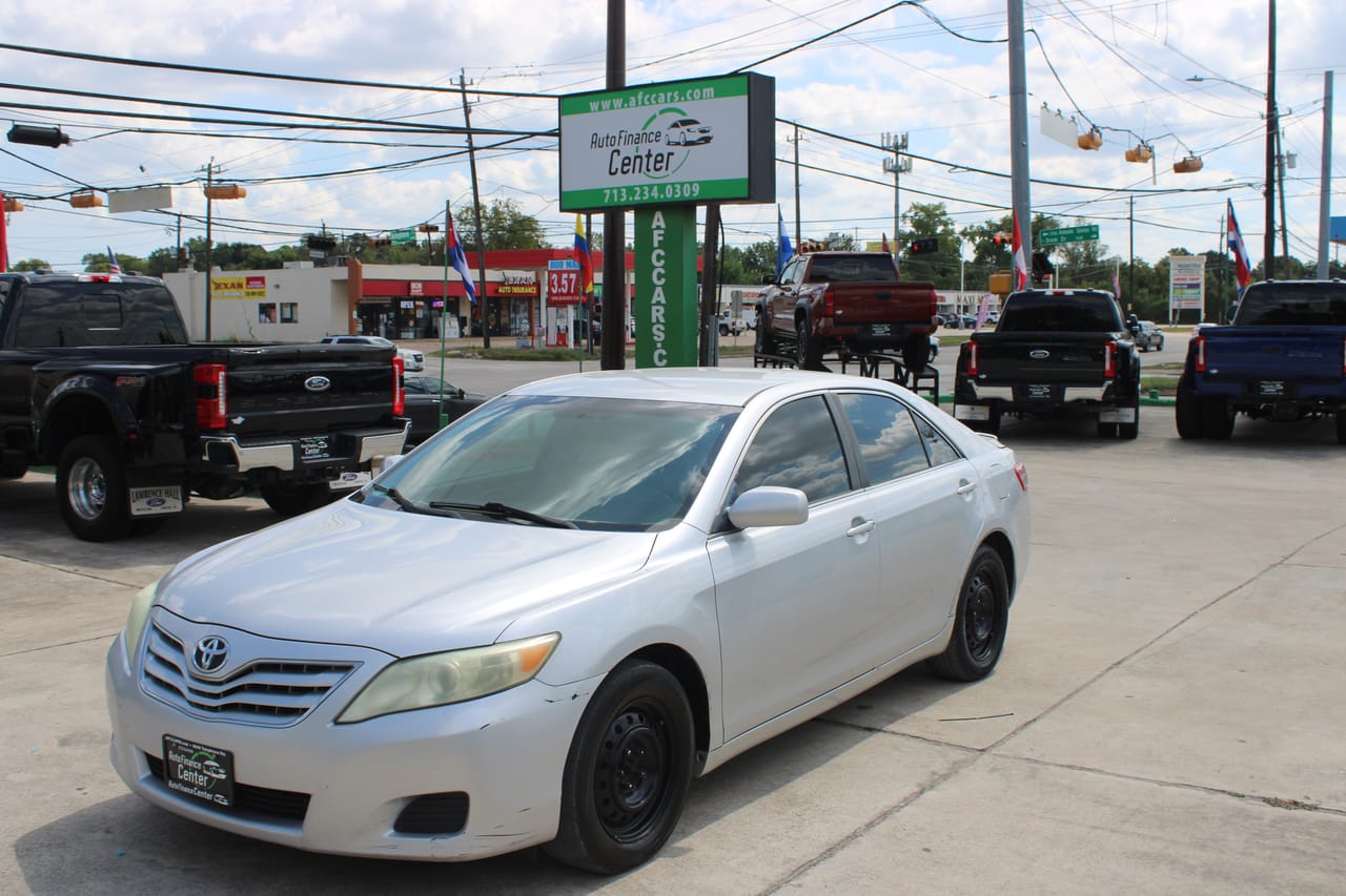 2010 TOYOTA CAMRY - TOY048315D — photo 1 of 24