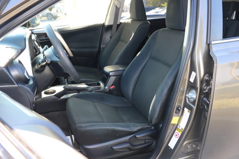2015 TOYOTA RAV4 LE - TOY055650B