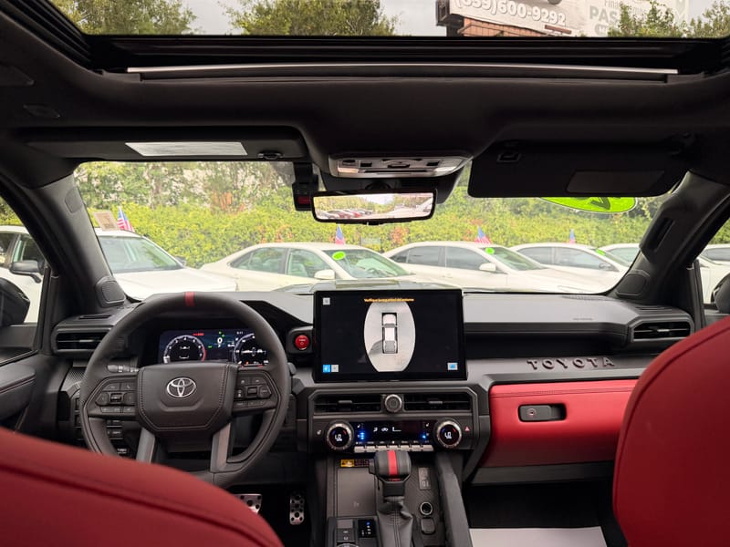 2026 TOYOTA TACOMA  LTD HYBRID - TOY060702