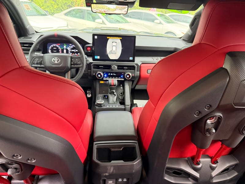 2026 TOYOTA TACOMA  LTD HYBRID - TOY060702