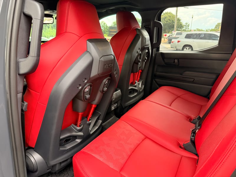 2026 TOYOTA TACOMA  LTD HYBRID - TOY060702