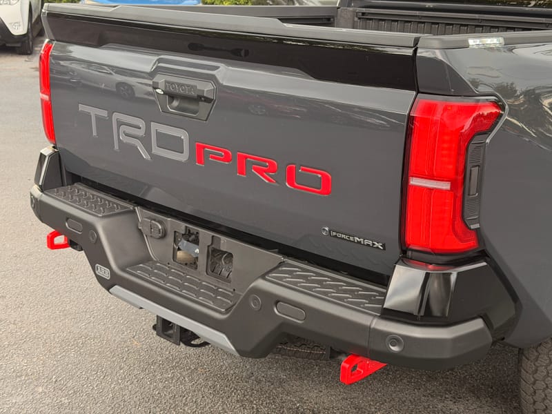 2026 TOYOTA TACOMA  LTD HYBRID - TOY060702