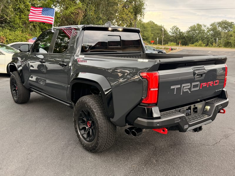 2026 TOYOTA TACOMA  LTD HYBRID - TOY060702