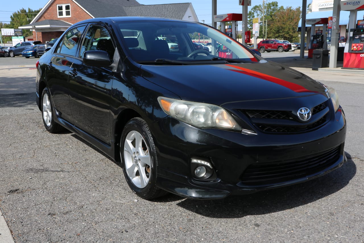 2012 TOYOTA COROLLA S - TOY063803B — photo 1 of 15