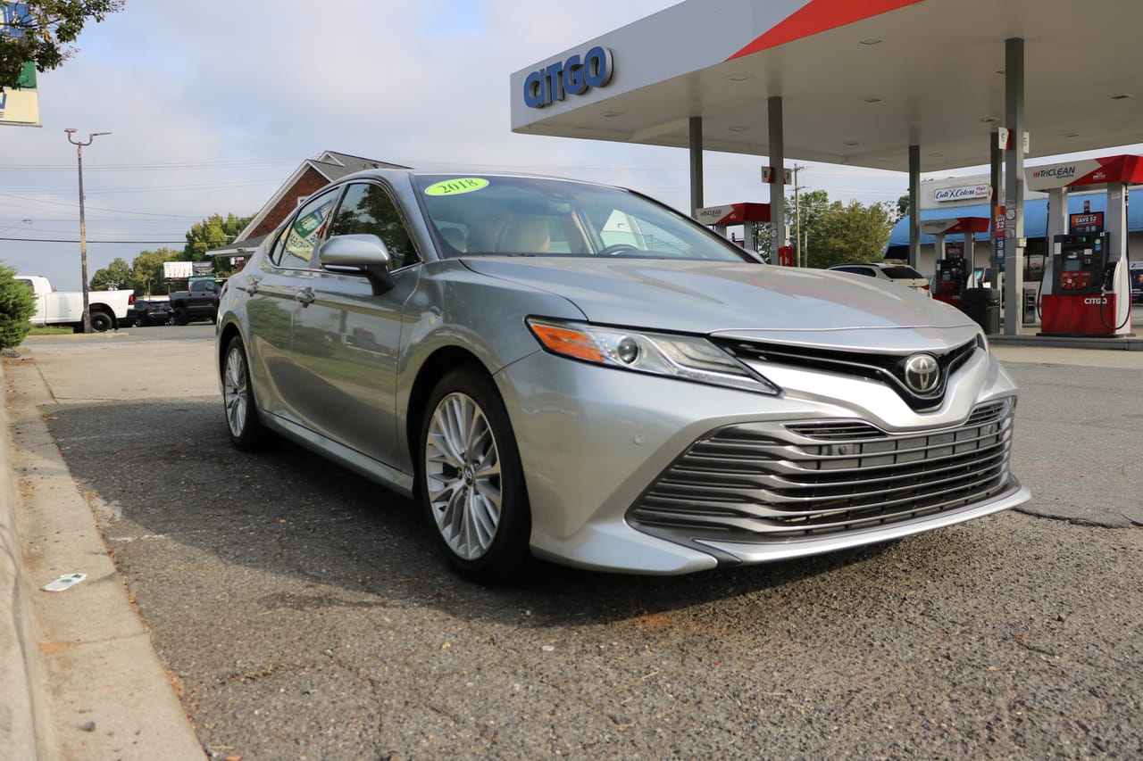 2018 TOYOTA CAMRY XLE - TOY069156 — photo 1 of 20