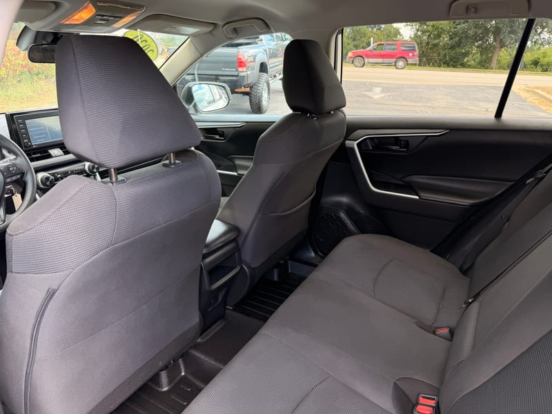 2020 TOYOTA RAV4 LE - TOY070104