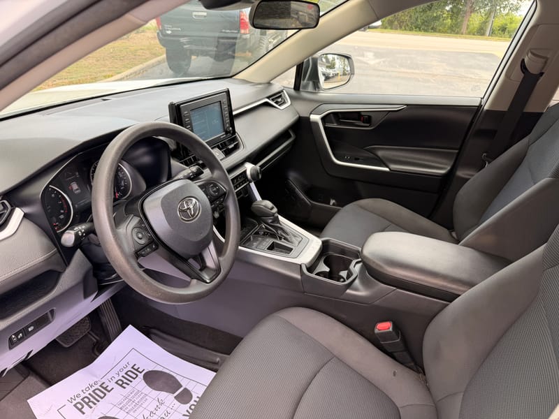 2020 TOYOTA RAV4 LE - TOY070104