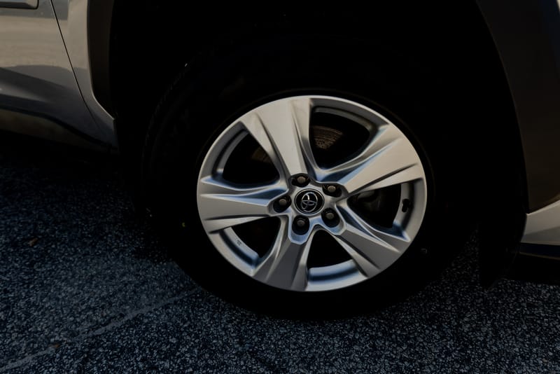 2020 TOYOTA RAV4 XLE - TOY070458B