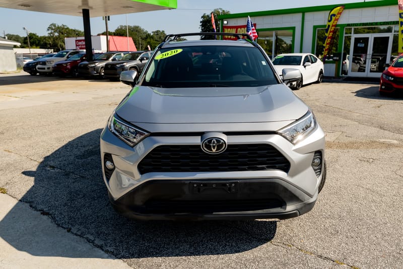 2020 TOYOTA RAV4 XLE - TOY070458B