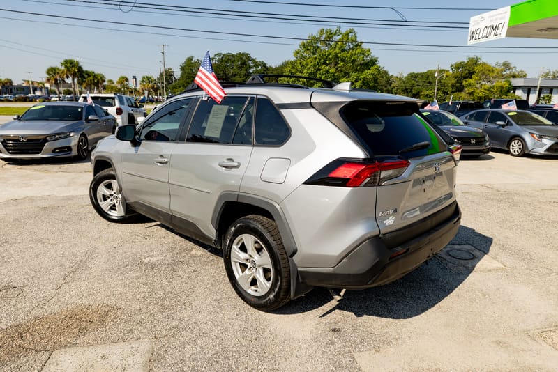 2020 TOYOTA RAV4 XLE - TOY070458B