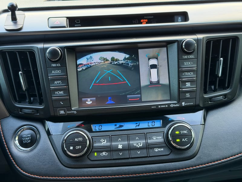 2016 TOYOTA RAV4 SE - TOY070510