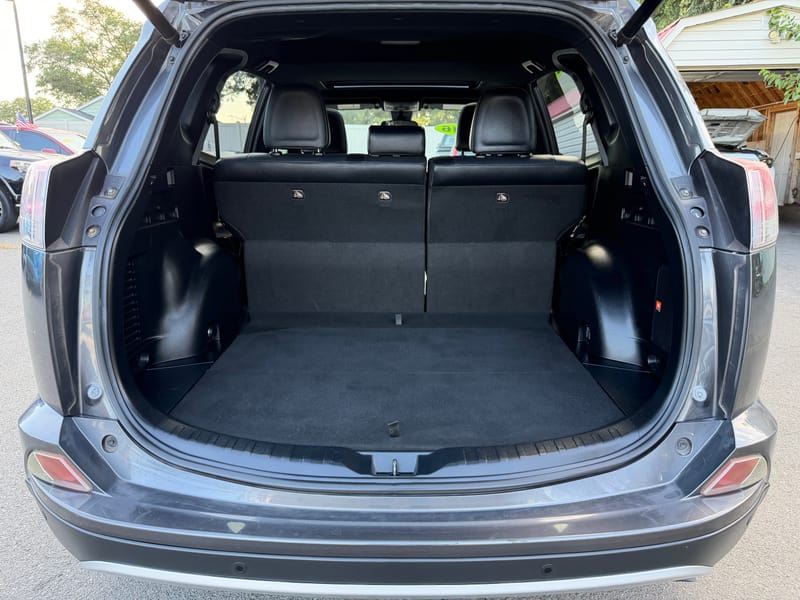 2016 TOYOTA RAV4 SE - TOY070510