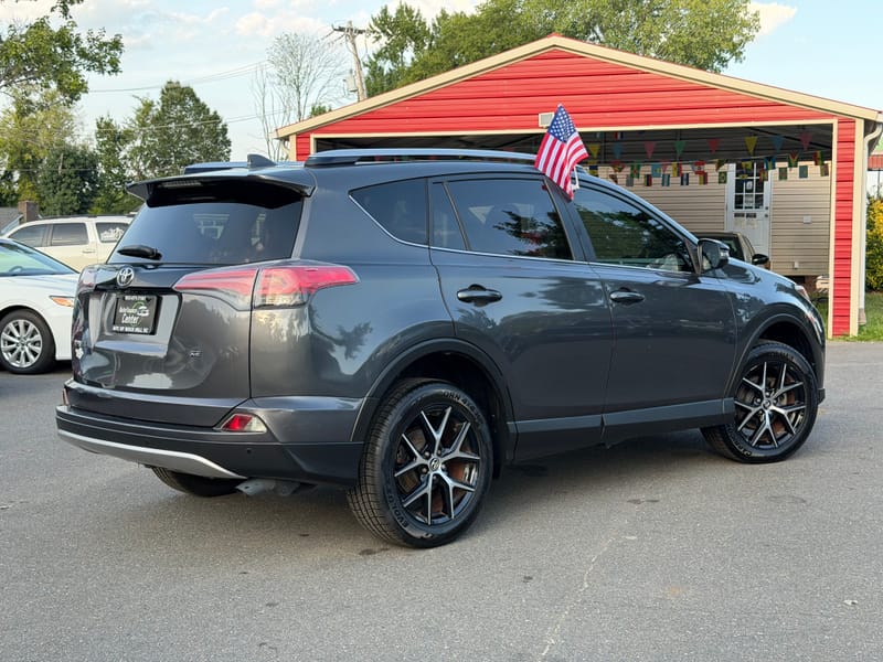 2016 TOYOTA RAV4 SE - TOY070510