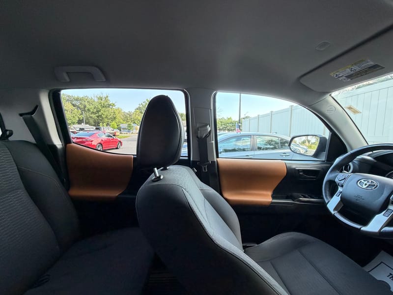 2019 TOYOTA TACOMA SR5 - TOY078251
