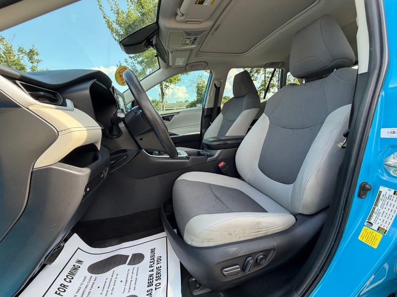 2020 TOYOTA RAV4 XLE - TOY087090