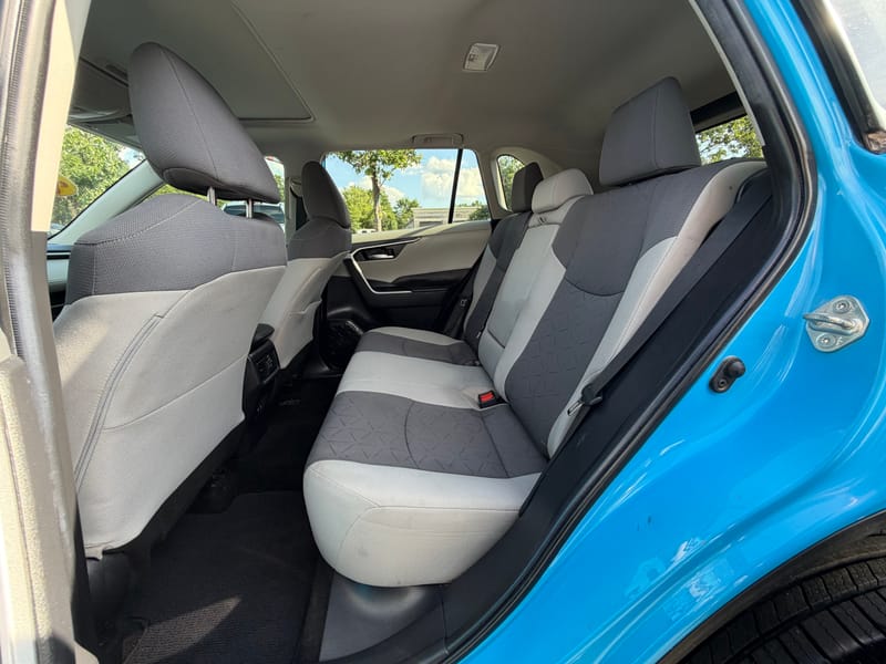 2020 TOYOTA RAV4 XLE - TOY087090