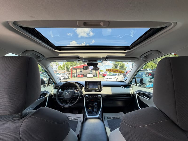2020 TOYOTA RAV4 XLE - TOY087090