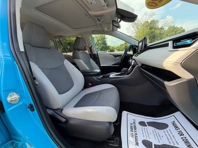 2020 TOYOTA RAV4 XLE - TOY087090