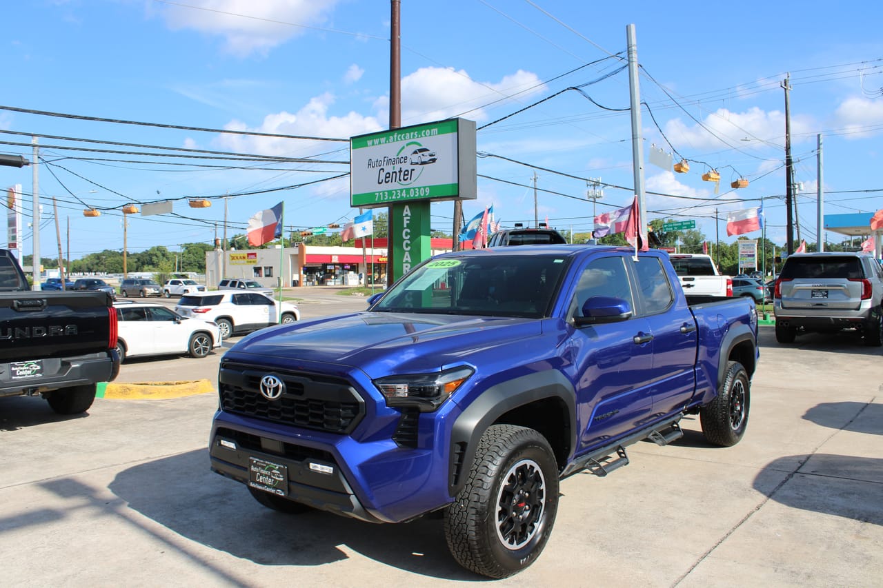 2025 TOYOTA TACOMA - TOY092523 — photo 1 of 26