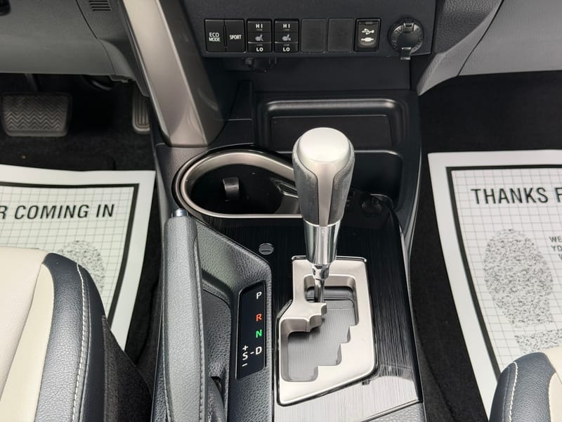 2017 TOYOTA RAV4 PLATINUM - TOY093467
