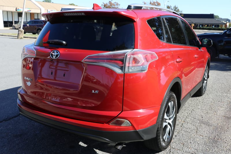 2016 TOYOTA RAV4 LE - TOY095663