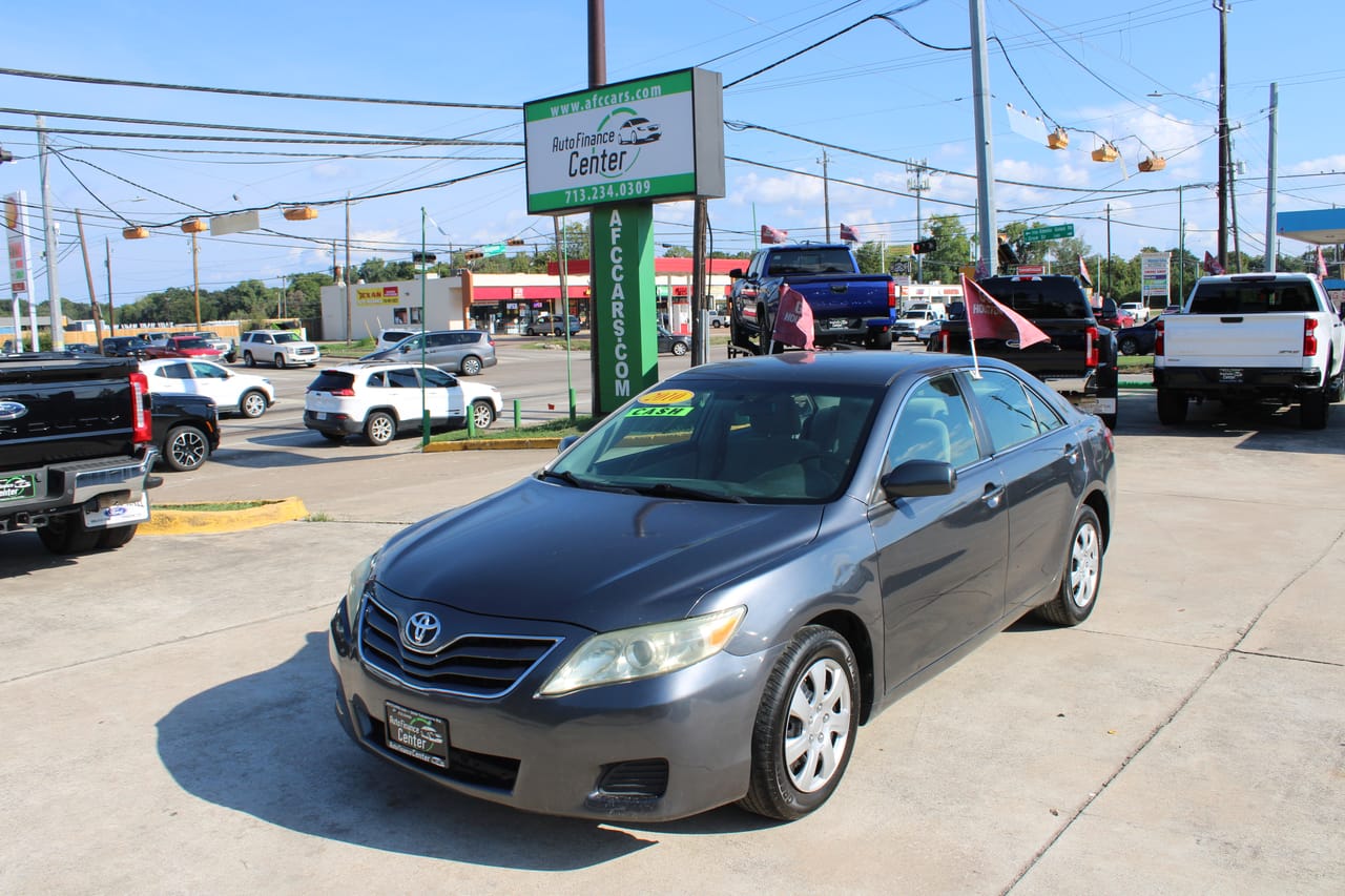 2010 TOYOTA CAMRY - TOY096920G — photo 1 of 24