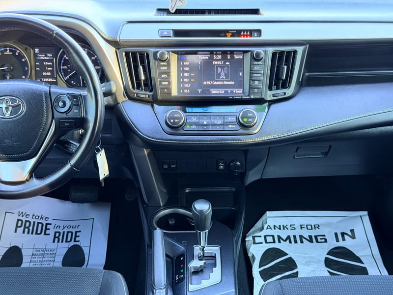2017 TOYOTA RAV4 XLE - TOY099663