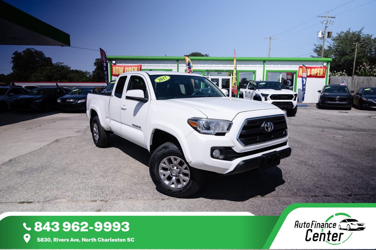 2017 TOYOTA TACOMA SR5 - TOY101140 — photo 1 of 25