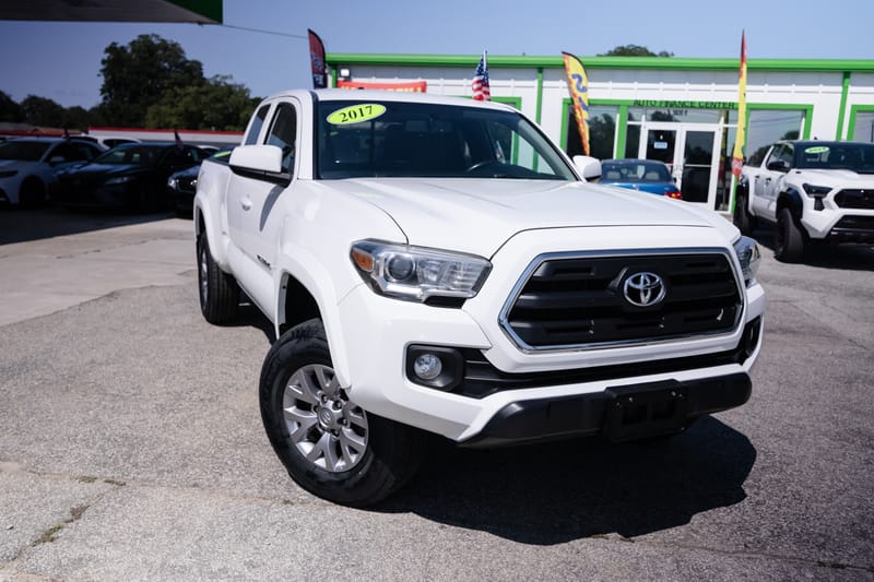 2017 TOYOTA TACOMA SR5 - TOY101140