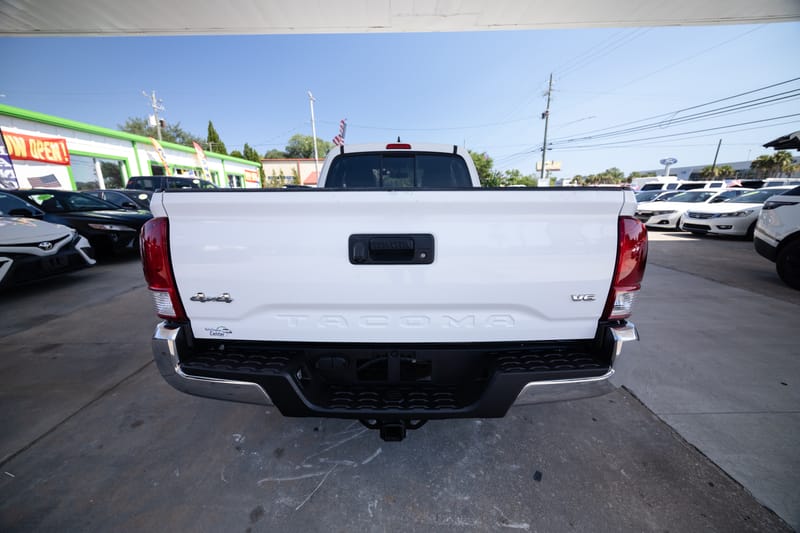 2017 TOYOTA TACOMA SR5 - TOY101140
