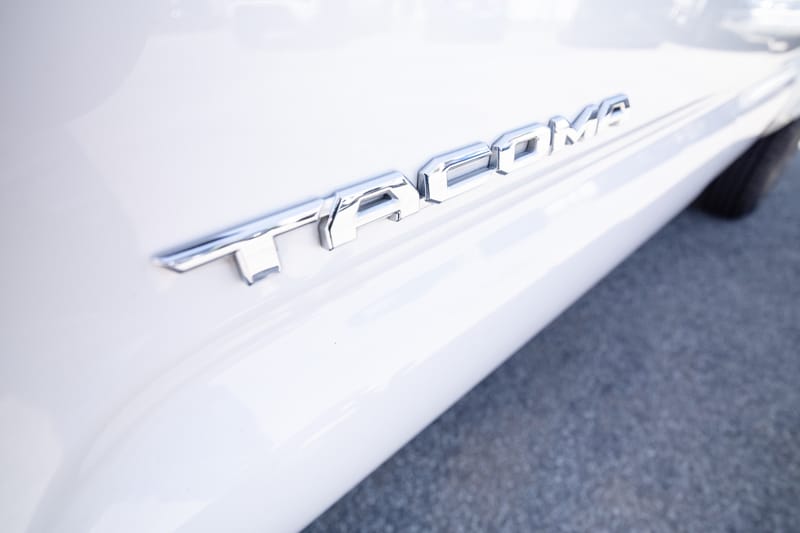 2017 TOYOTA TACOMA SR5 - TOY101140