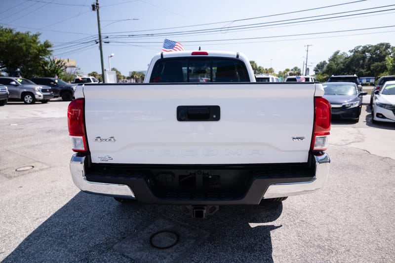2017 TOYOTA TACOMA SR5 - TOY101140