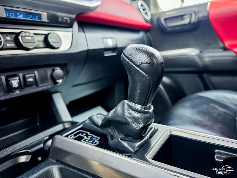 2021 TOYOTA TACOMA SR5 - TOY102070