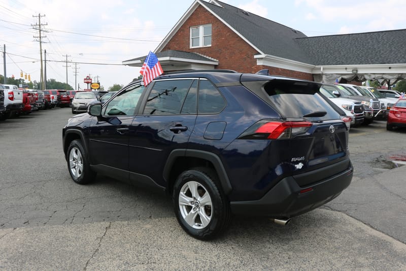 2020 TOYOTA RAV4 XLE - TOY110365