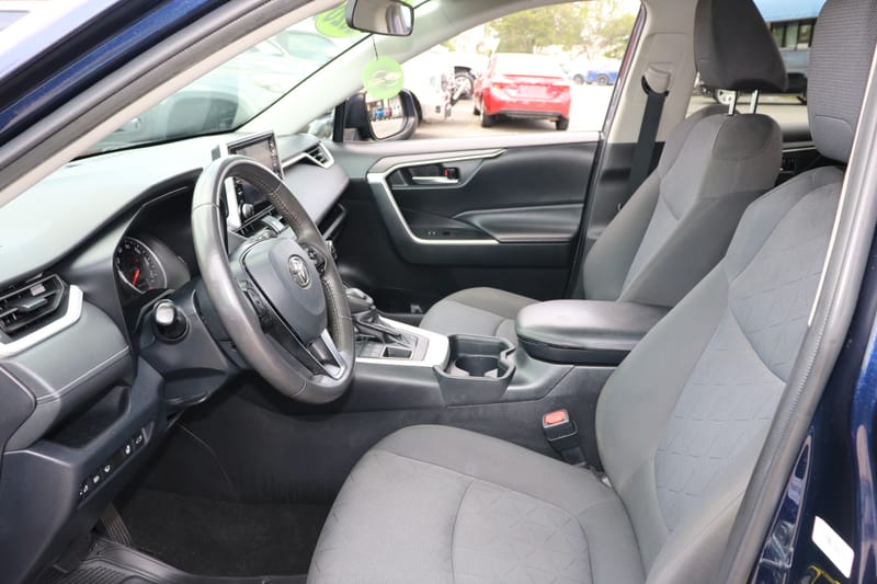 2020 TOYOTA RAV4 XLE - TOY110365