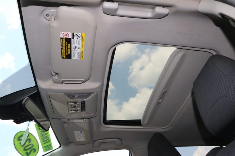 2020 TOYOTA RAV4 XLE - TOY110365