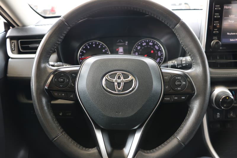 2020 TOYOTA RAV4 XLE - TOY110365