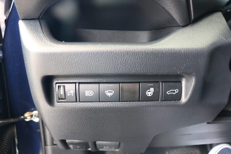 2020 TOYOTA RAV4 XLE - TOY110365