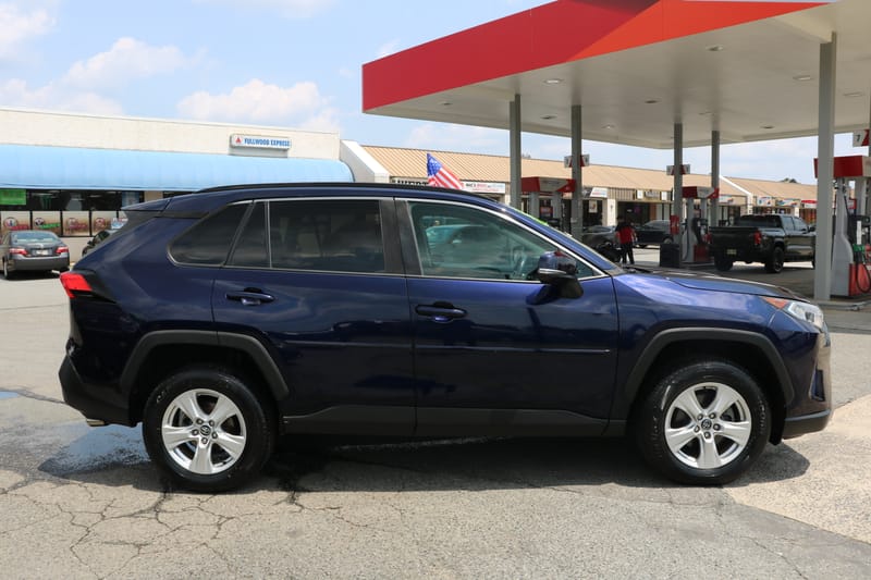 2020 TOYOTA RAV4 XLE - TOY110365