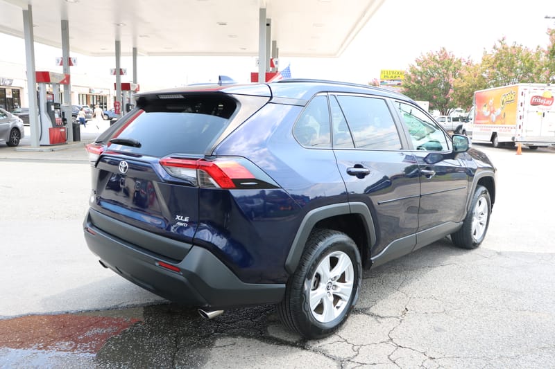 2020 TOYOTA RAV4 XLE - TOY110365
