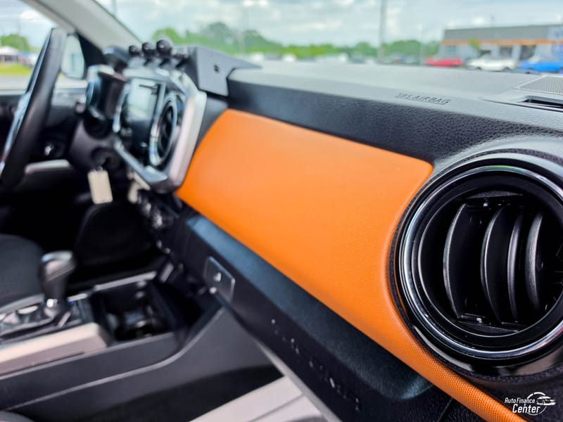 2019 TOYOTA TACOMA SR5 - TOY112973B