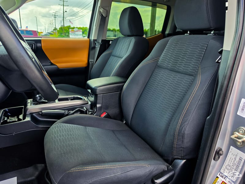 2019 TOYOTA TACOMA SR5 - TOY112973B