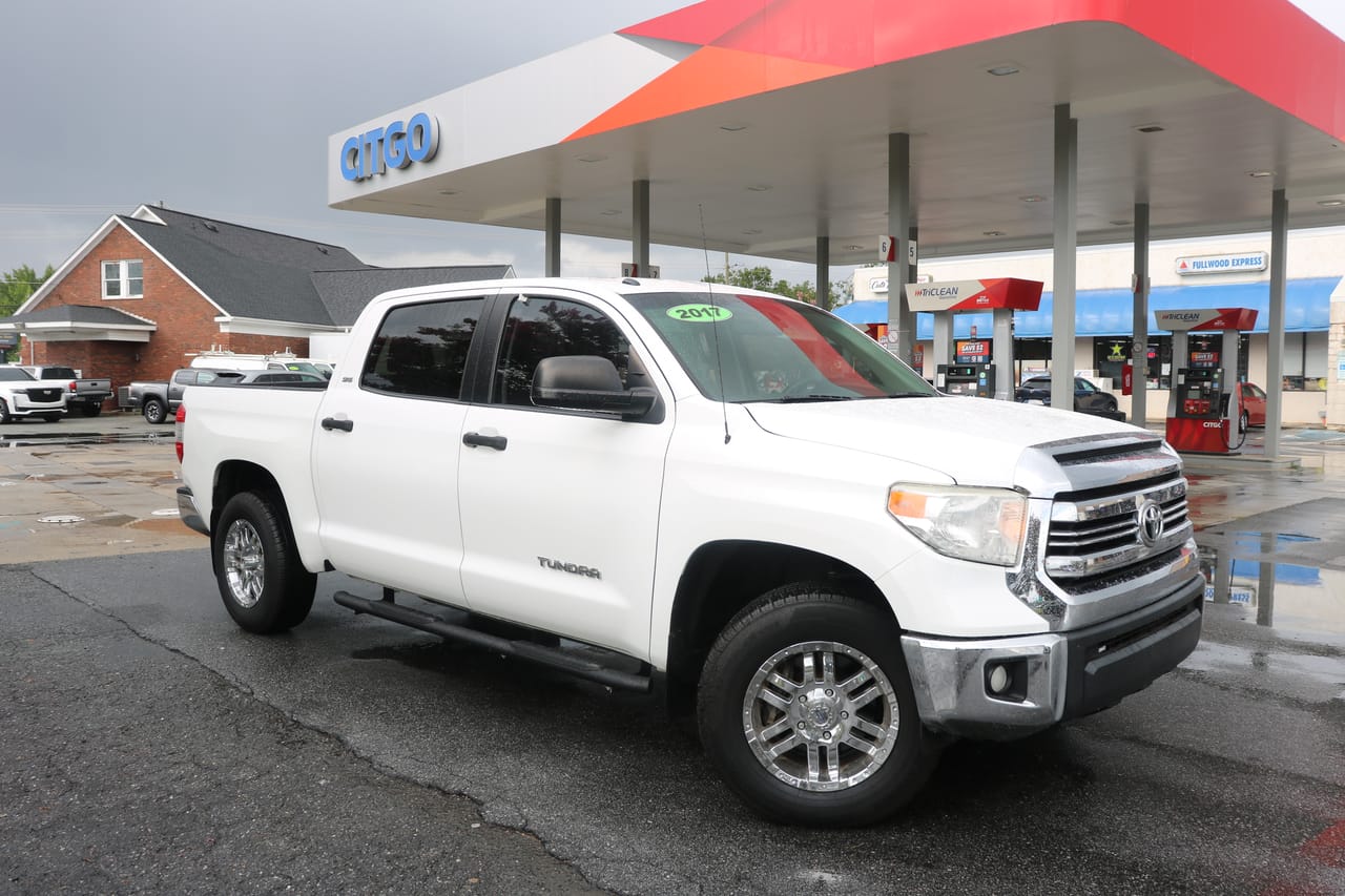 2017 TOYOTA TUNDRA - TOY114651 — photo 1 of 21